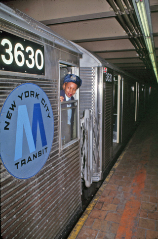 Illustration for article titled 37 Rare and Beautiful Images of the NYC Subway in the 1980s